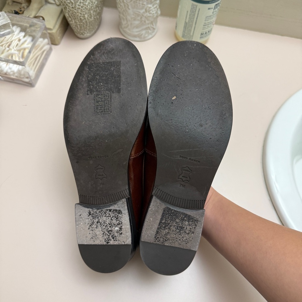 Tory Burch Classic Loafer in Negroni - Picture 8 of 11